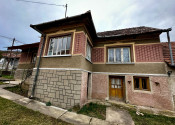 MAĎARSKO - TOP LOKALITA SZOGLIGET PEKNÝ RODINNÝ DOM - fotografia 9