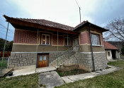 MAĎARSKO - TOP LOKALITA SZOGLIGET PEKNÝ RODINNÝ DOM - fotografia 10