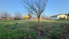 MAĎARSKO - GONC STAVEBNÝ POZEMOK 852 M2, IS NA HRANICI POZEMKU. - fotografia 1