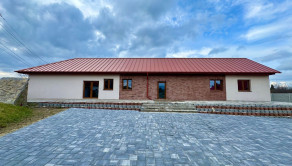 MAĎARSKO - HIDASNÉMETI - NOVOSTAVBA 4 IZBOVÝ RD 161 M2, TERASA 105 M2, PIVNICA, POZEMOK 1039 M2. - fotografia 1