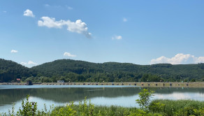 MAĎARSKO - JAZERO RAKACA  STAVEBNÝ POZEMOK 227 M2 - IS NA HRANICI POZEMKU. - fotografia 3