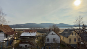 MAĎARSKO - JAZERO RAKACA - POSCHODOVÁ 3 IZBOVÁ CHATA PRI JAZERE S TERASOU. - fotografia 17