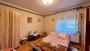 MAĎARSKO - SZENDRO  4 IZBOVÝ RODINNÝ DOM NA KĽUDNOM MIESTE - fotografia 14
