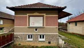 MAĎARSKO - TOP LOKALITA SZOGLIGET PEKNÝ RODINNÝ DOM - fotografia 7