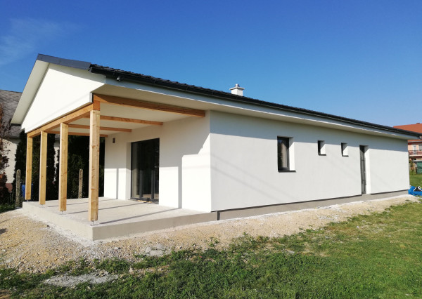 MAĎARSKO - GONC NOVOSTAVBA 4 IZBOVÉHO RD 100 M2, POZEMOK 852 M2