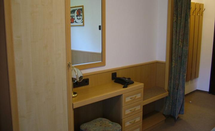 MAĎARSKO - GONC 13 IZBOVÝ OBYTNÝ OBJEKT NA BÝVANIE, PODNIKANIE - fotografia 6