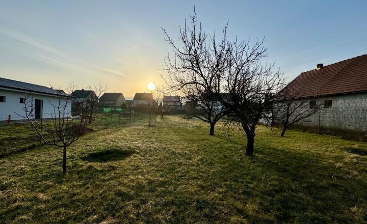 MAĎARSKO - GONC STAVEBNÝ POZEMOK 852 M2, IS NA HRANICI POZEMKU. - fotografia 6