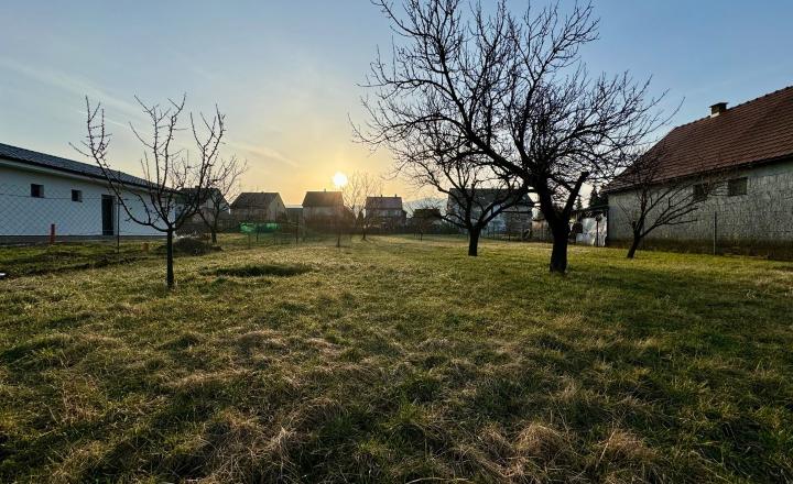 MAĎARSKO - GONC STAVEBNÝ POZEMOK 852 M2, IS NA HRANICI POZEMKU. - fotografia 7