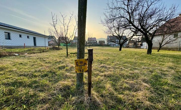 MAĎARSKO - GONC STAVEBNÝ POZEMOK 852 M2, IS NA HRANICI POZEMKU. - fotografia 8