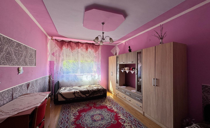 MAĎARSKO - ENCS  5 IZBOVÝ POSCHODOVÝ DOM + 2 IZBOVÝ DOM, ZÁHRADA. - fotografia 11