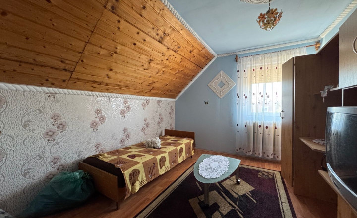 MAĎARSKO - ENCS  5 IZBOVÝ POSCHODOVÝ DOM + 2 IZBOVÝ DOM, ZÁHRADA. - fotografia 14