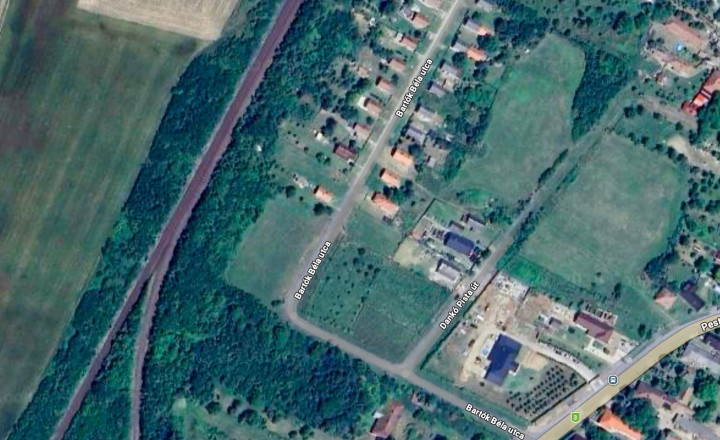 STAVEBNÝ POZEMOK HIDASNÉMETI 929 M2 VHODNÝ NA VÝSTAVBU RD, VŠETKY IS.