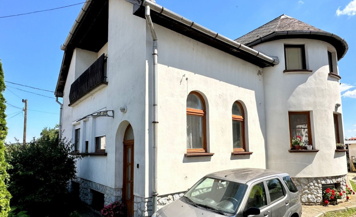MAĎARSKO - SZENDRO PEKNÝ 5 IZBOVÝ RODINNÝ DOM S 2 BYTOVÝMI JEDNOTKAMI, S TERASOU A GARÁŽOU - fotografia 4
