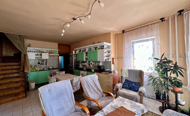 MAĎARSKO - SZENDRO PEKNÝ 5 IZBOVÝ RODINNÝ DOM S 2 BYTOVÝMI JEDNOTKAMI, S TERASOU A GARÁŽOU - fotografia 5