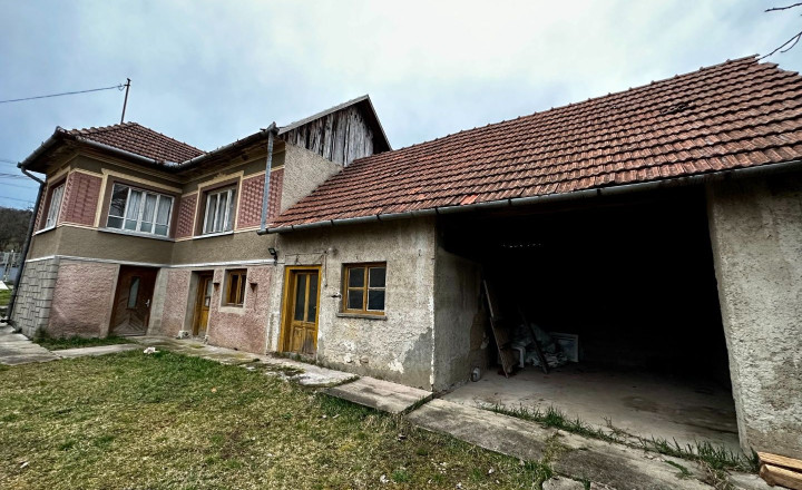 MAĎARSKO - TOP LOKALITA SZOGLIGET PEKNÝ RODINNÝ DOM - fotografia 7