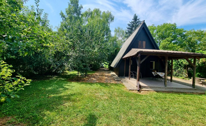 MAĎARSKO - PRI MISKOLCI - 3 IZBOVÁ POSCHODOVÁ CHATA 60 M2, TOP LOKALITA