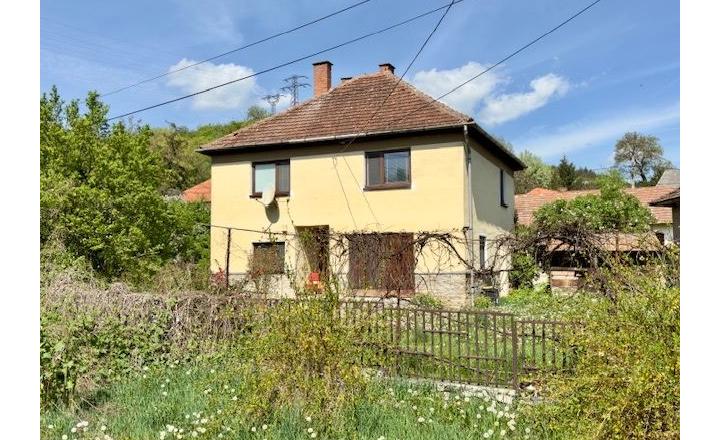 MAĎARSKO - PERKUPA 5 IZBOVÝ POSCHODOVÝ DOM PO REKONŠTRUKCII. - fotografia 16