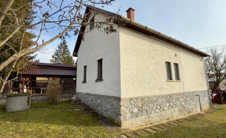 MAĎARSKO - JAZERO RAKACA - POSCHODOVÁ 3 IZBOVÁ CHATA PRI JAZERE S TERASOU. - fotografia 3