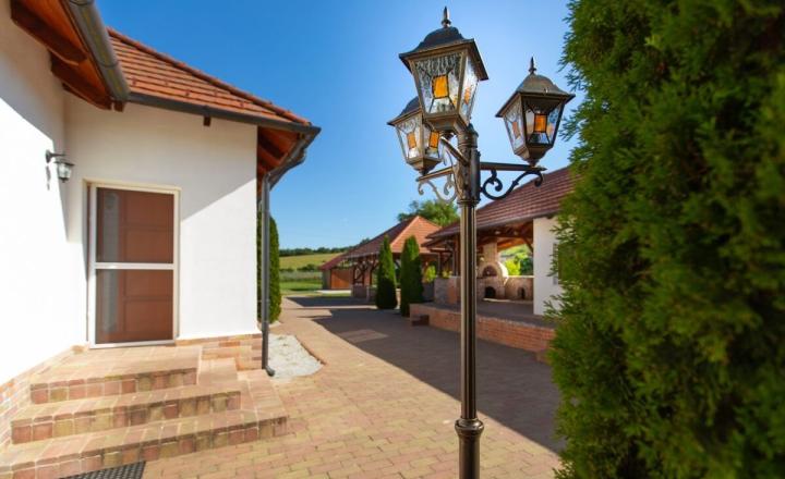 MAĎARSKO - MESZES TOP PENZIÓN BLÍZKO JAZERA, VÝBORNÁ INVESTÍCIA. - fotografia 3